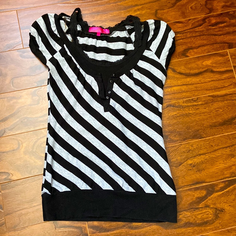 Cute little grey and black striped top in size M